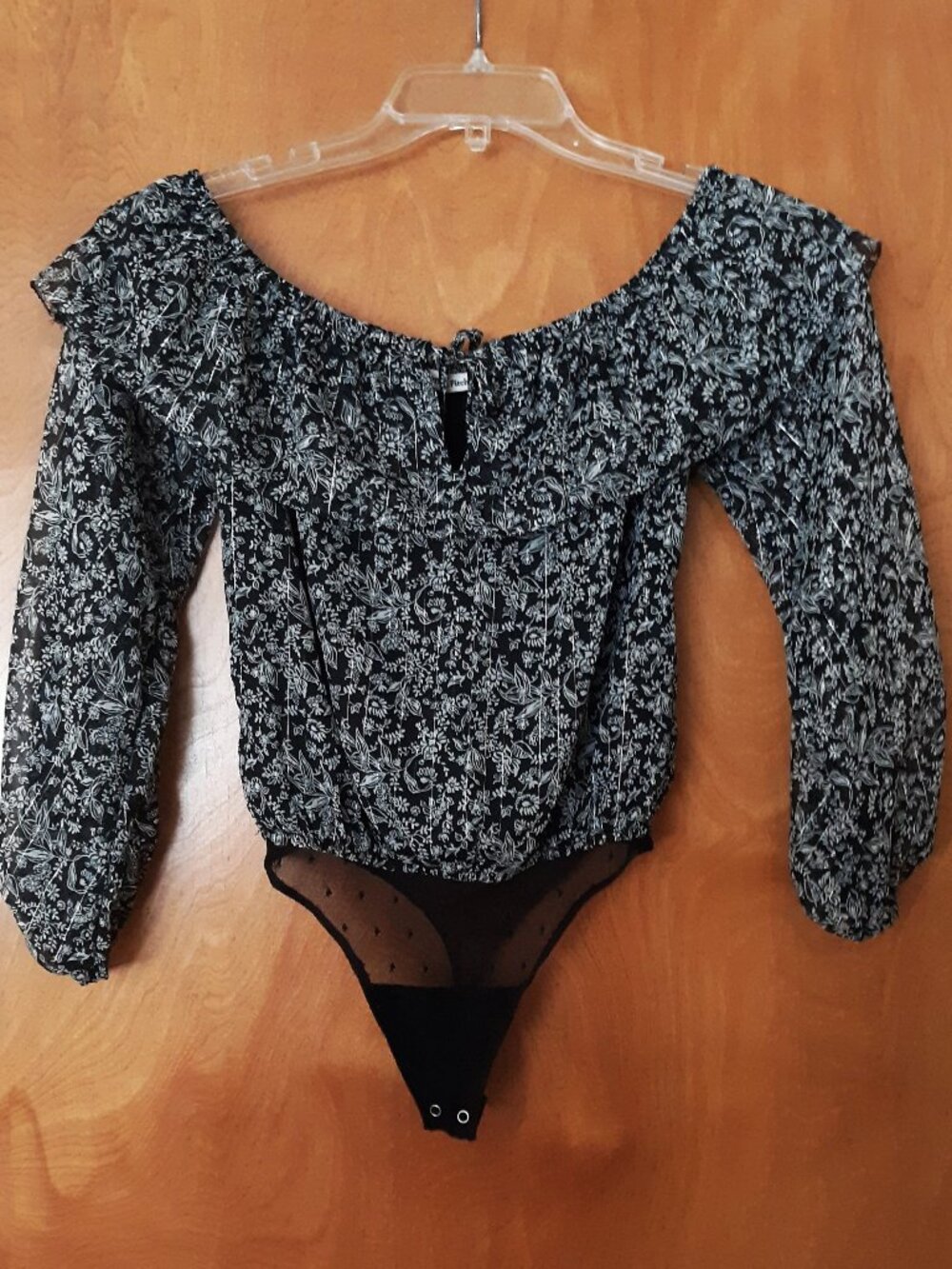 Abercrombie & Fitch Bodysuit Blouse Puffy Sheer Sleeves Ruffled Collar